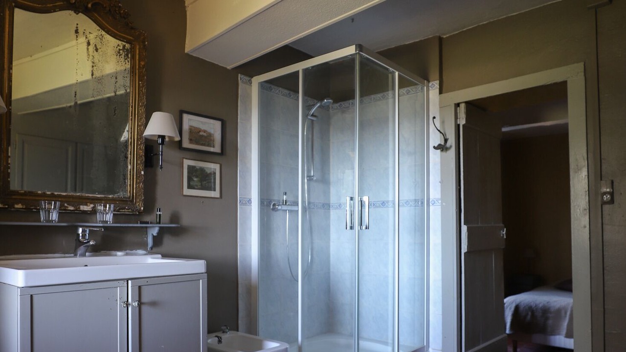 Photo of Bathroom in Saint-Julien-de-Civry