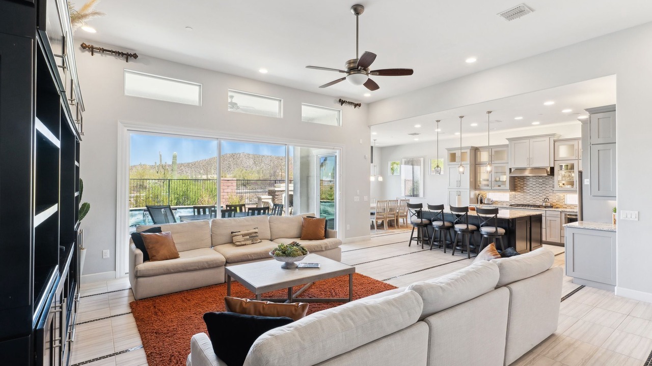Photo of Livingroom in Dove Mountain