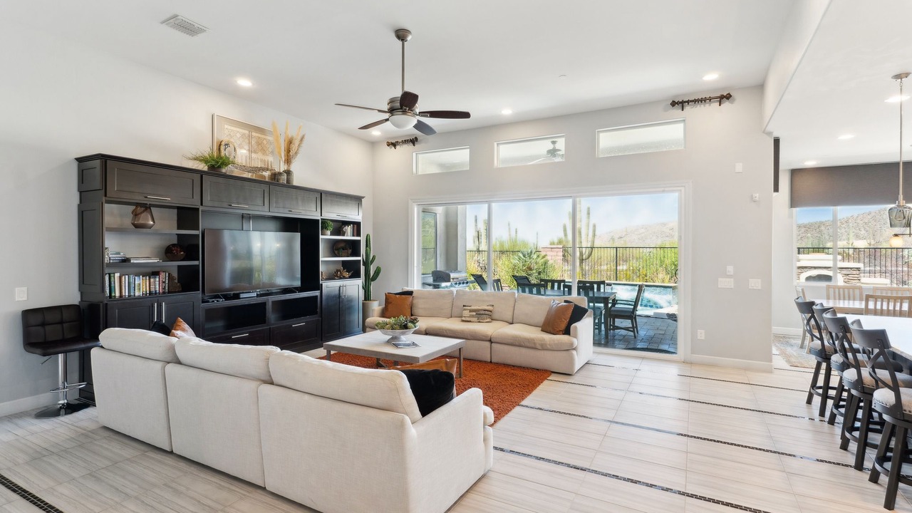 Photo of Livingroom in Dove Mountain