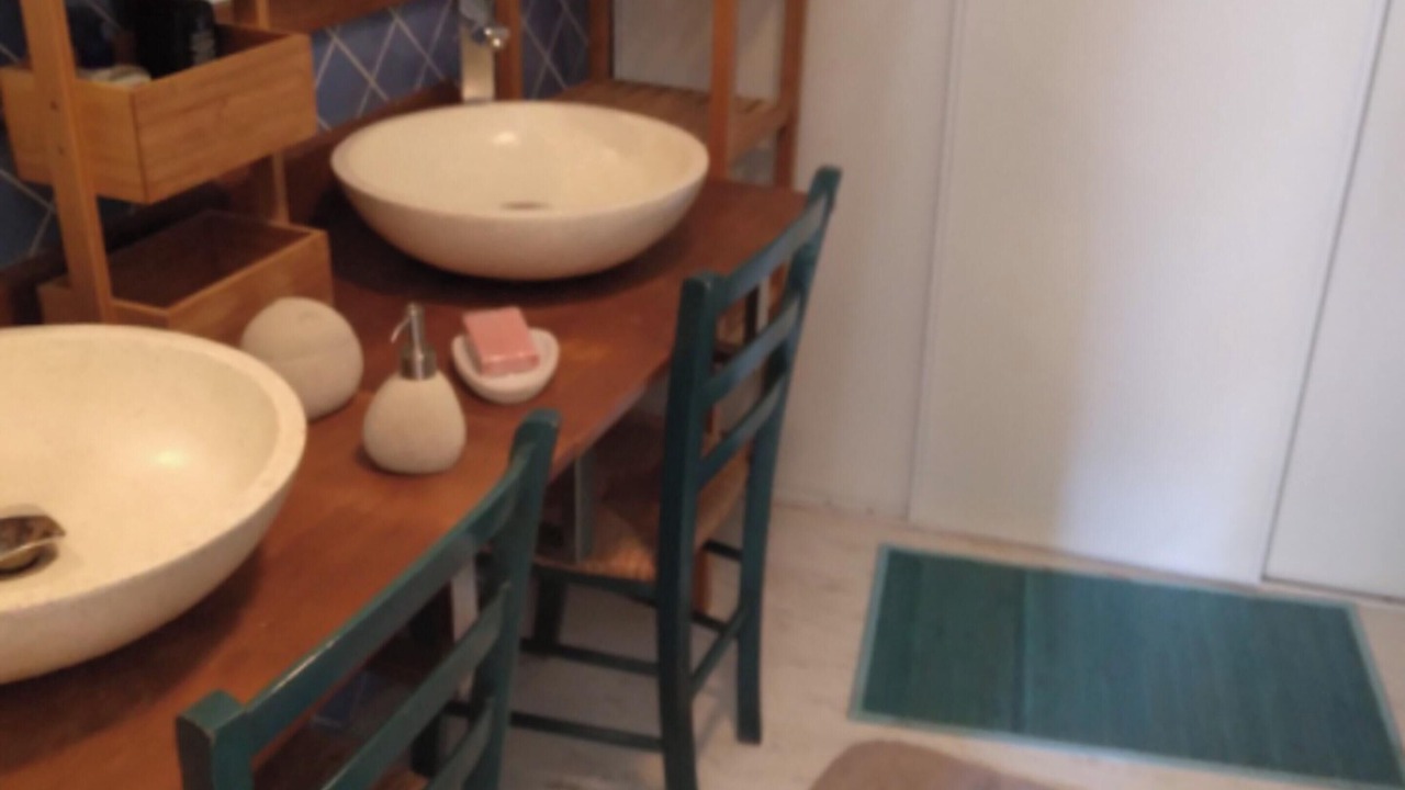 Photo of Bathroom in Courchamps