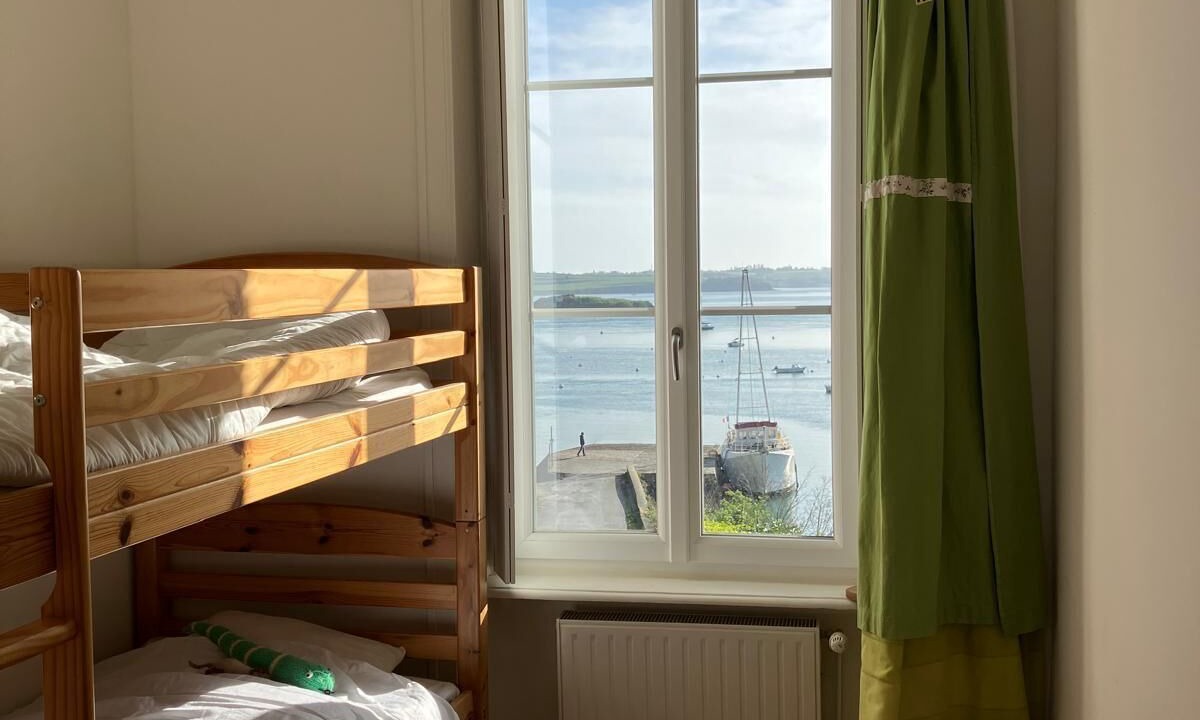 Photo of Bedroom in Le Minihic-sur-Rance