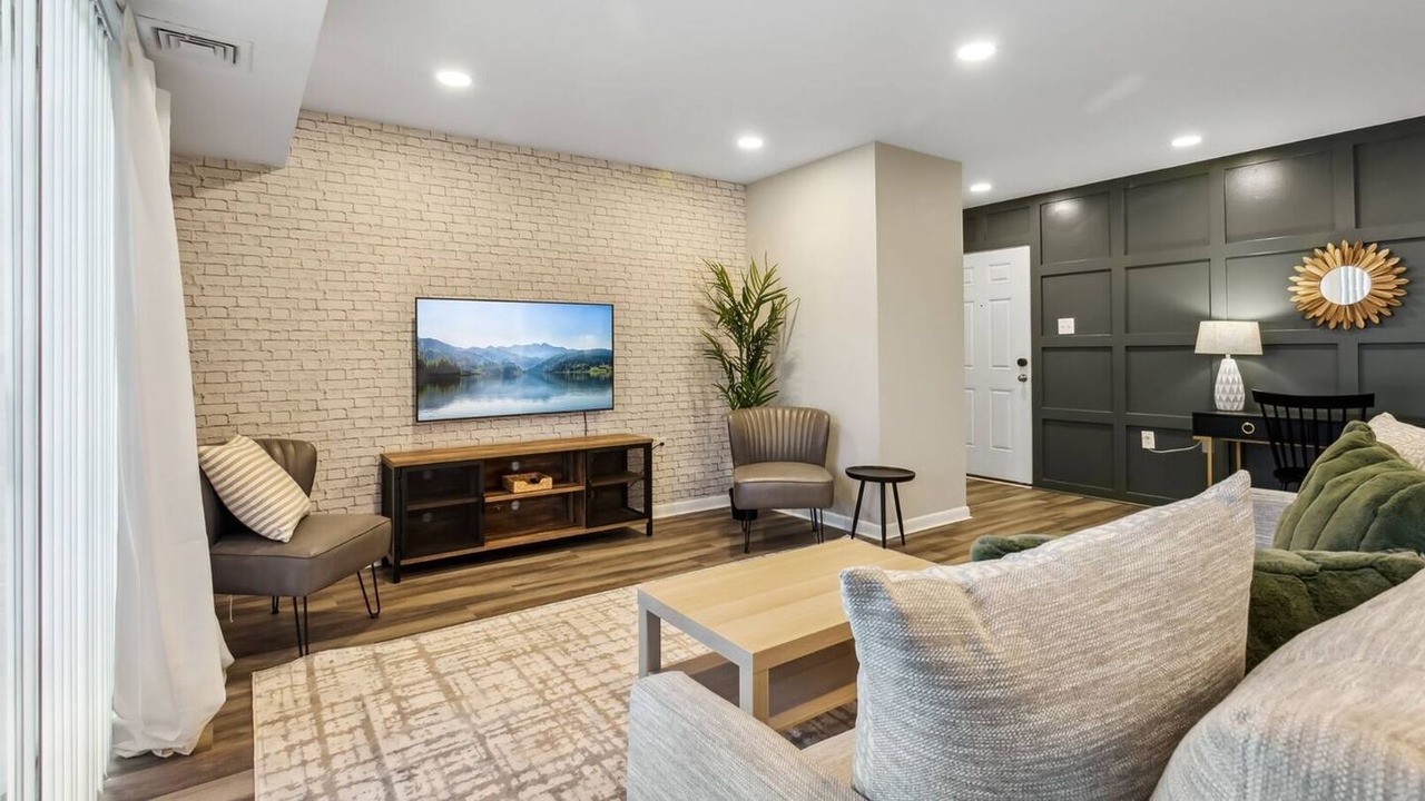 Photo of Livingroom in Hampton