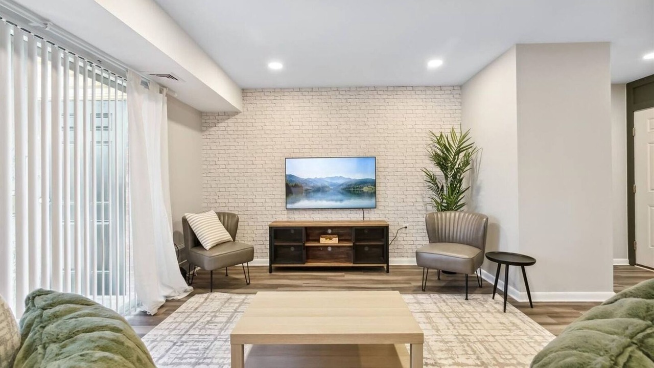 Photo of Livingroom in Hampton