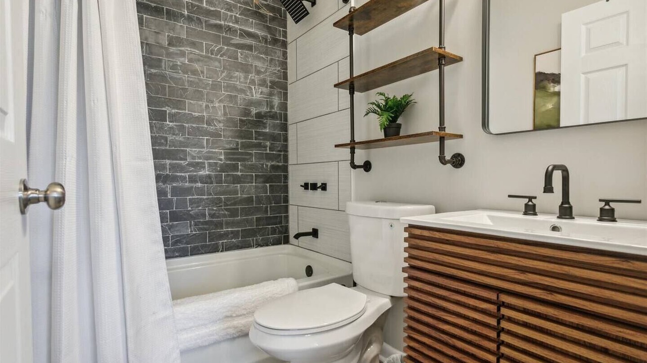 Photo of Bathroom in Hampton