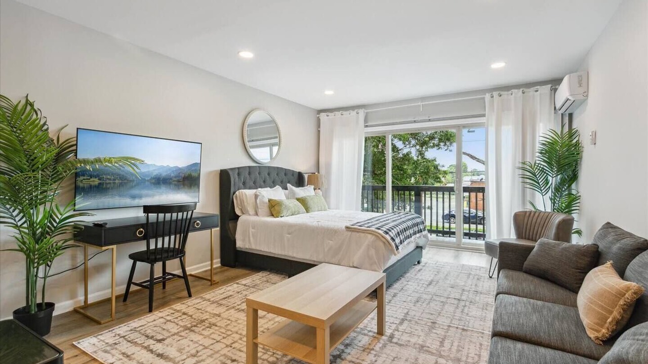 Photo of Livingroom in Hampton