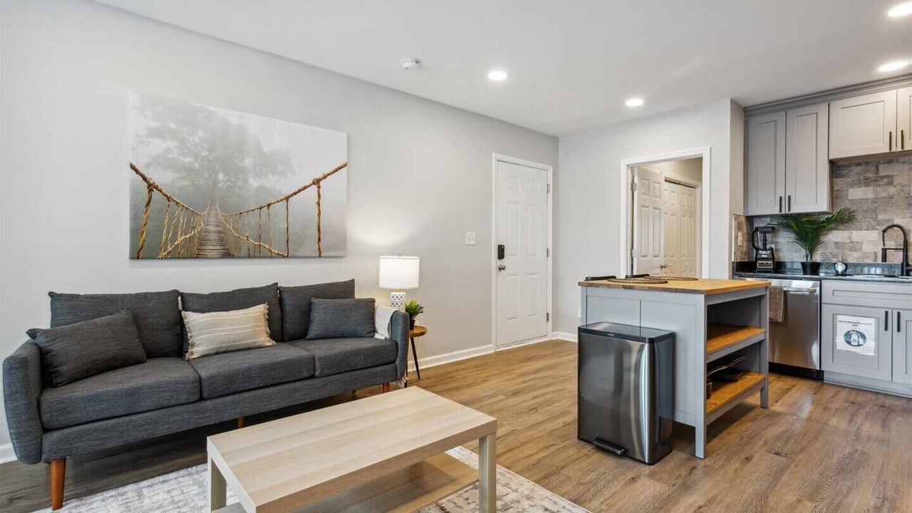 Photo of Livingroom in Hampton