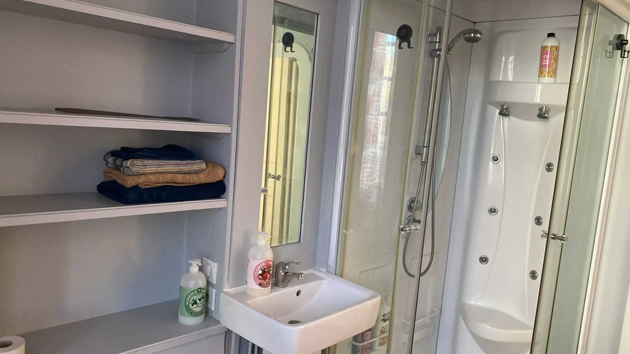 Photo of Bathroom in Les Andelys