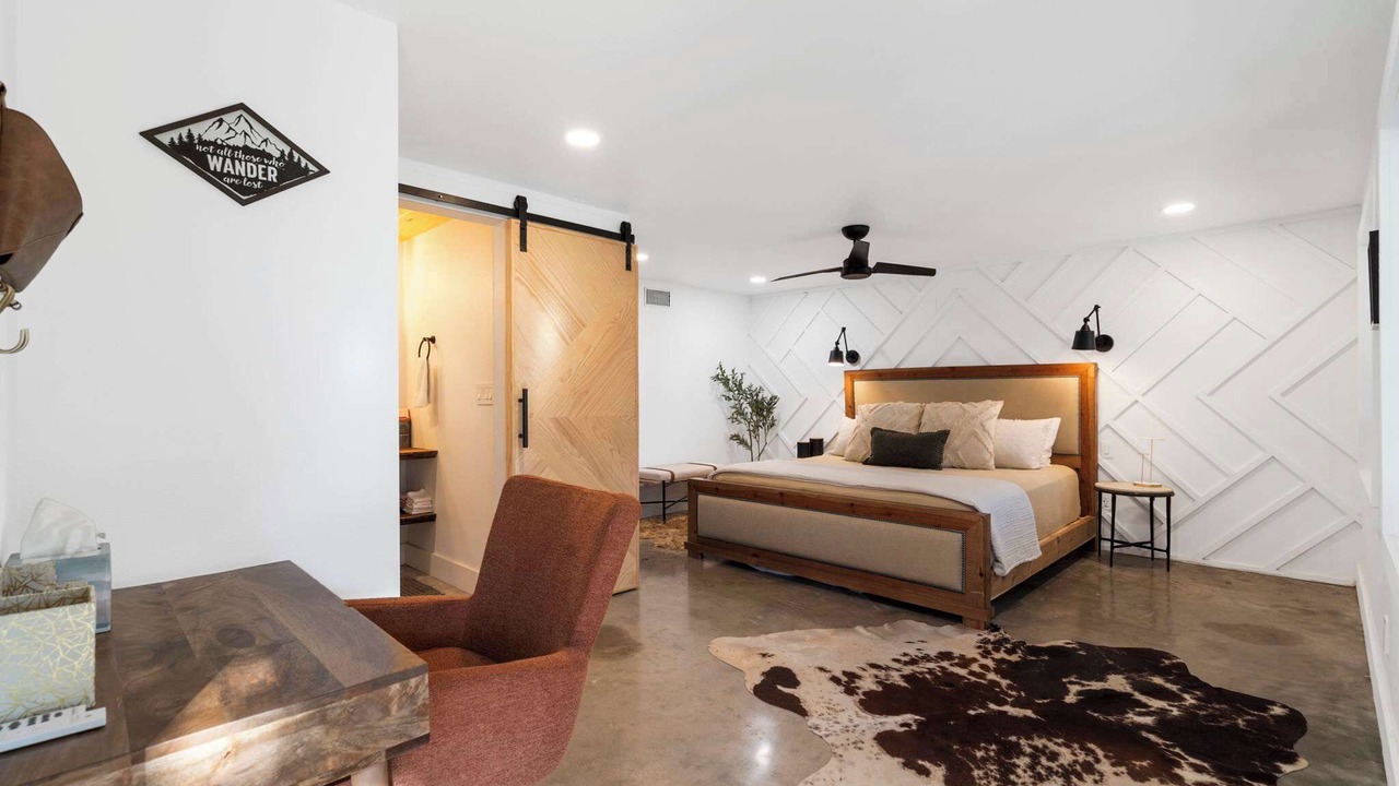 Photo of Bedroom in Lost Bridge Village