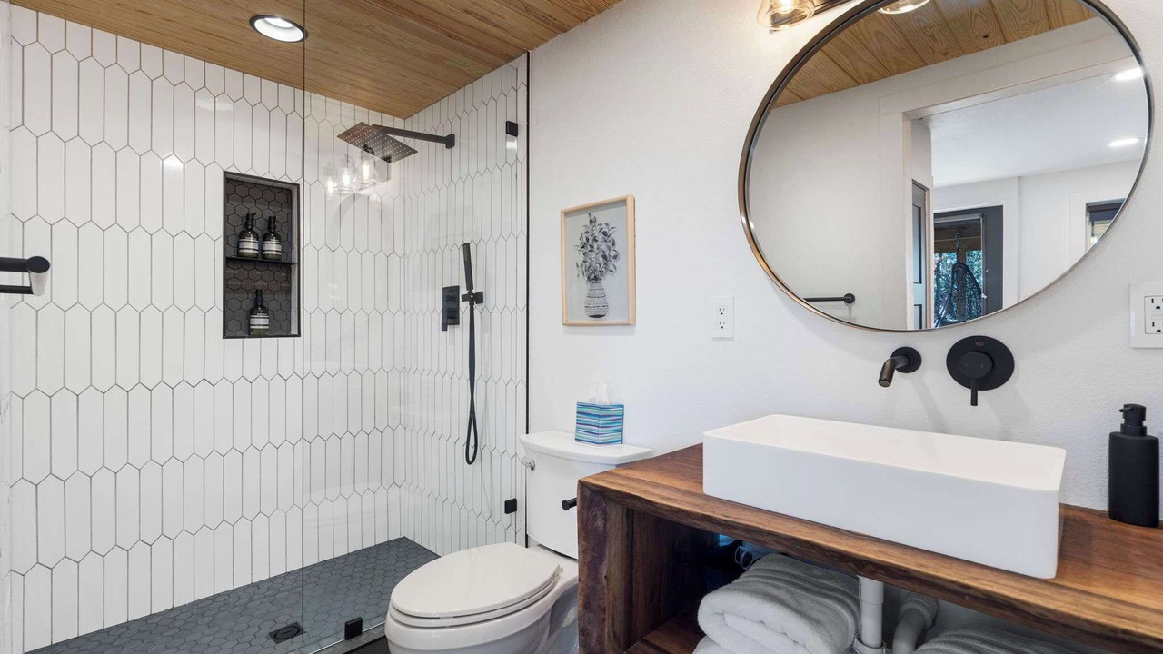 Photo of Bathroom in Lost Bridge Village