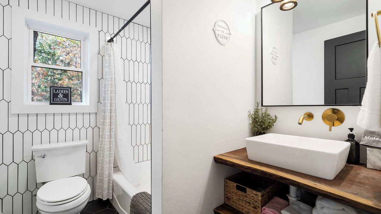 Photo of Bathroom in Lost Bridge Village