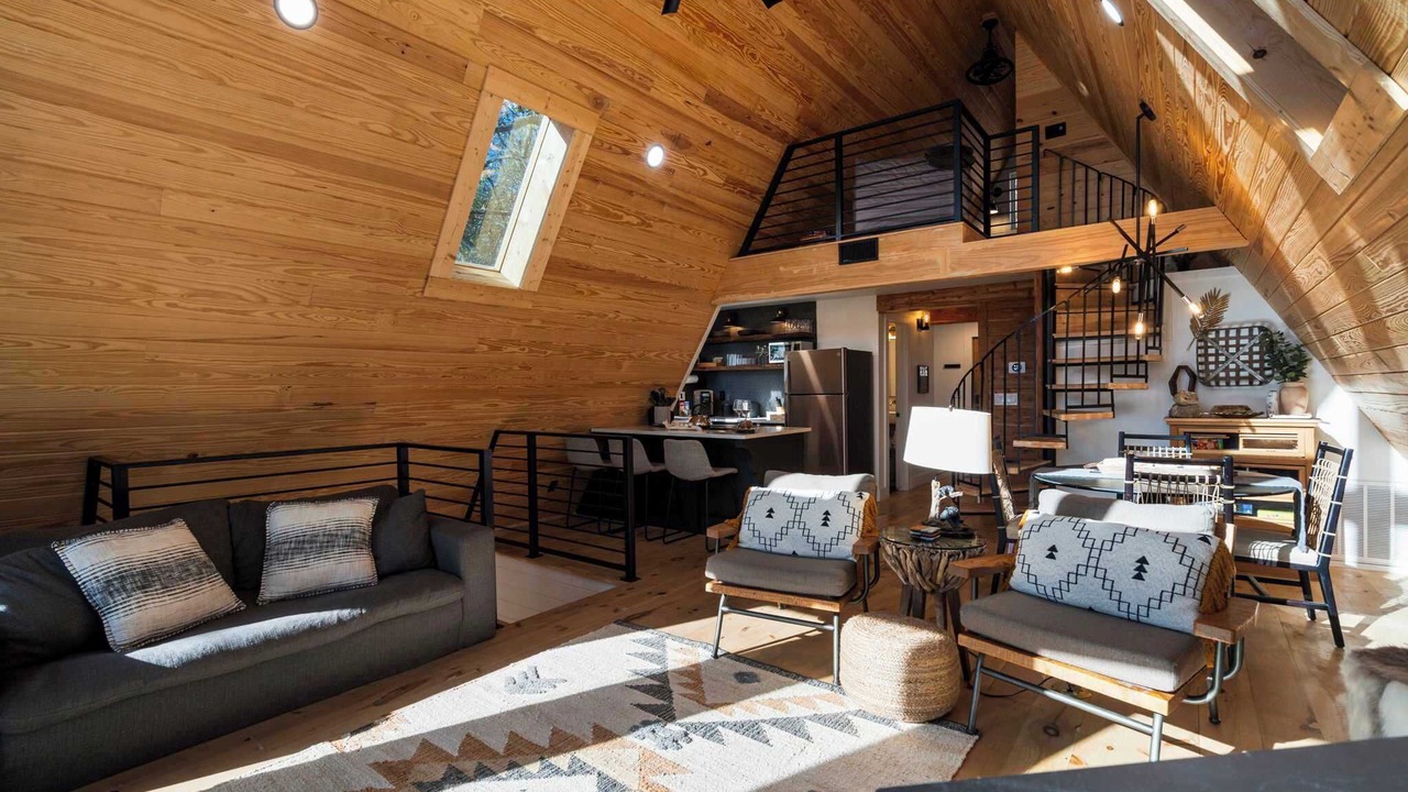 Photo of Livingroom in Lost Bridge Village