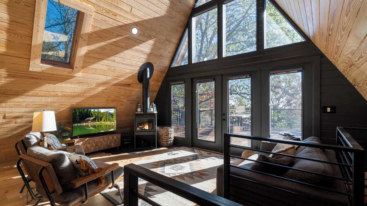 Photo of Livingroom in Lost Bridge Village