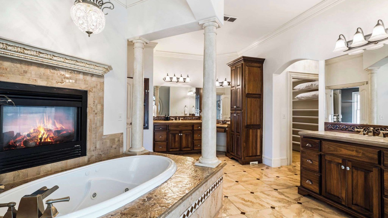 Photo of Bathroom in Maysville