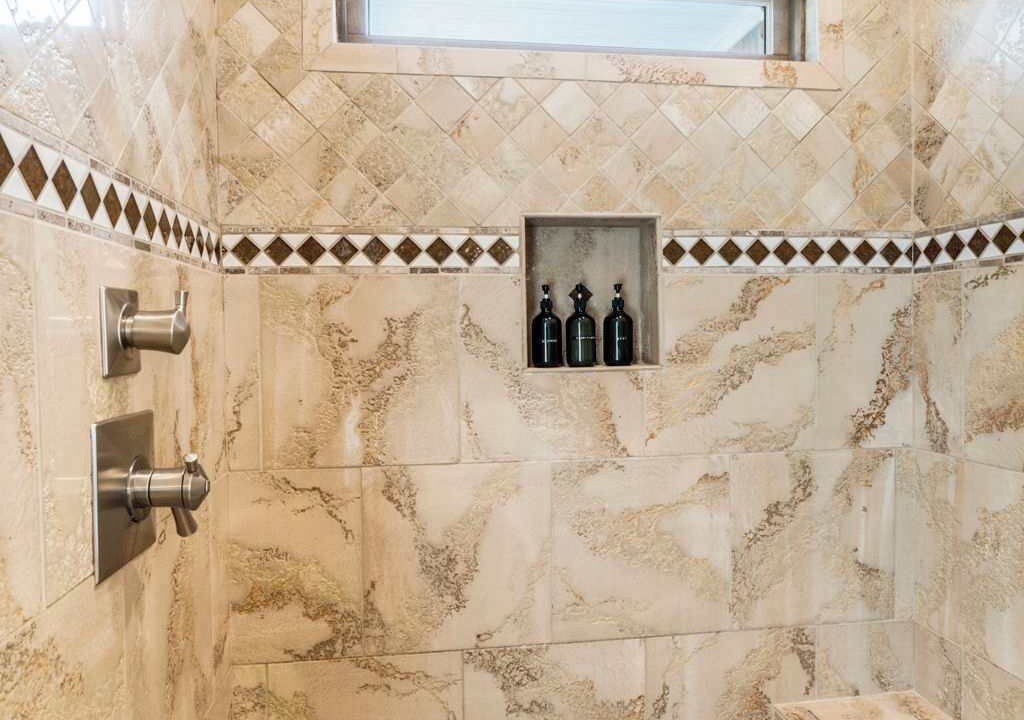 Photo of Bathroom in Maysville
