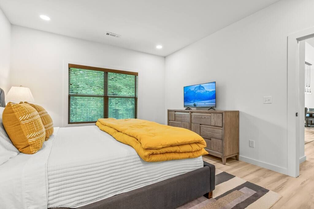 Photo of Bedroom in Prairie Creek