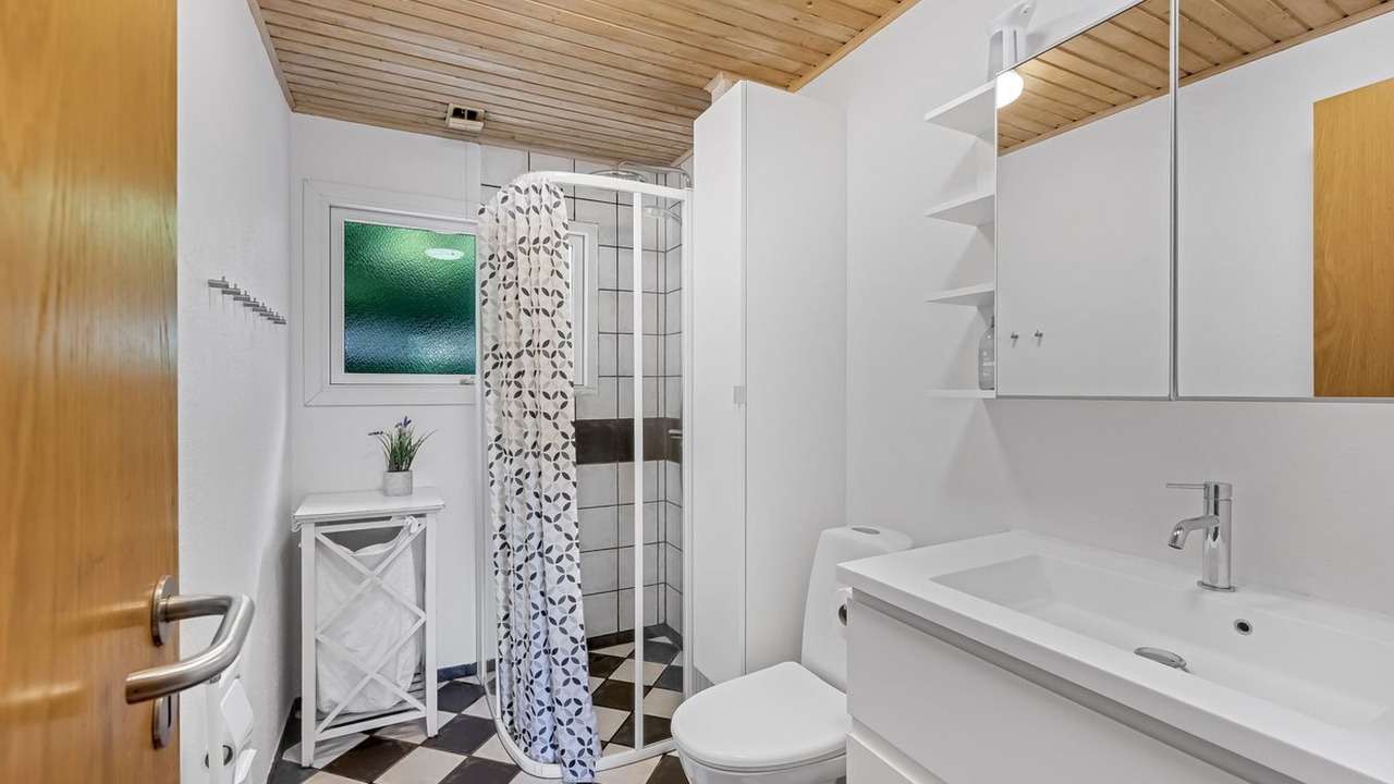 Photo of Bathroom in Hou