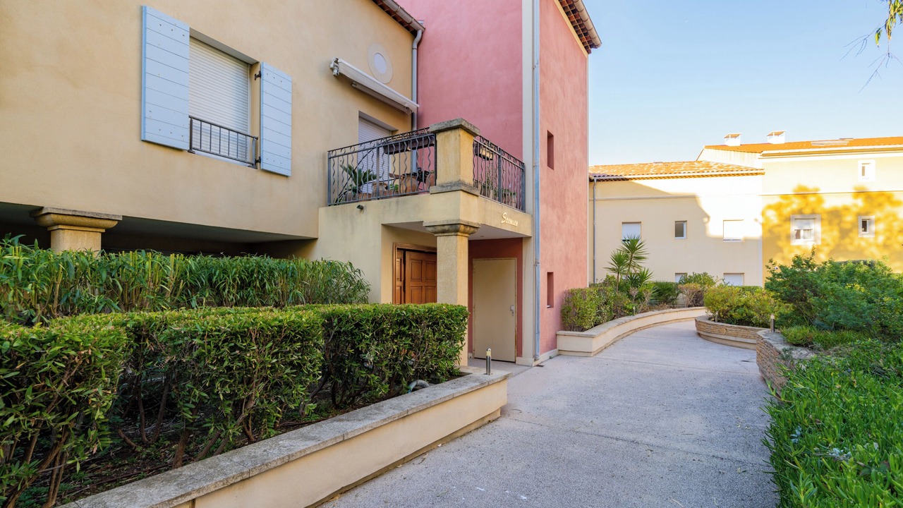 Photo of Outdoor in Le Pharo
