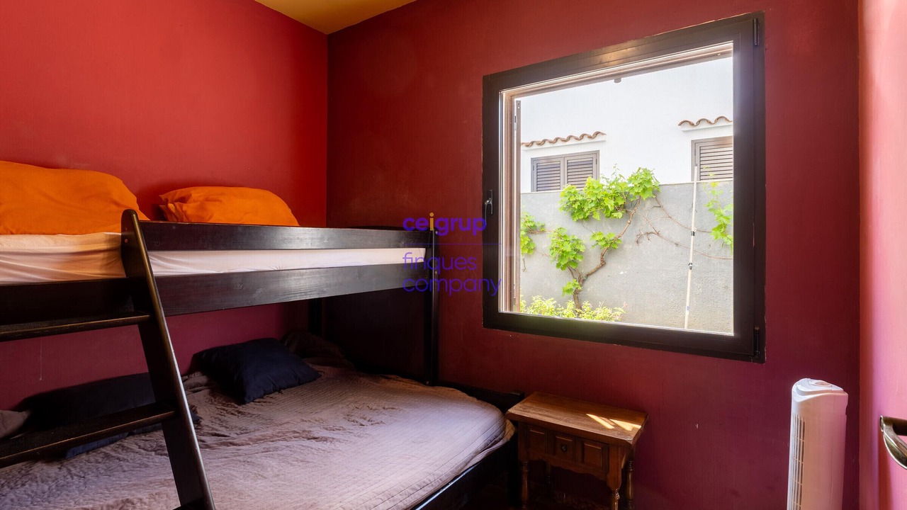 Photo of Bedroom in Llanca