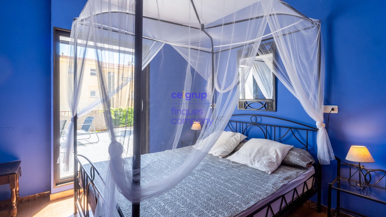 Photo of Bedroom in Llanca