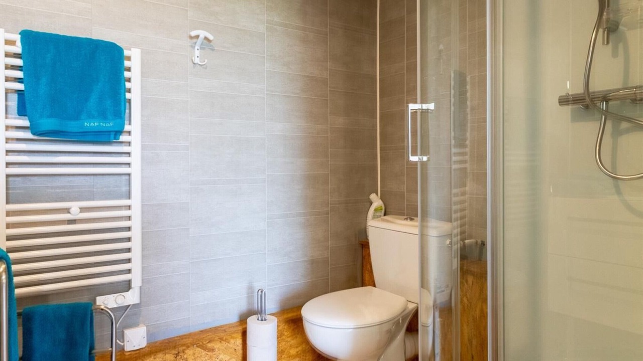 Photo of Bathroom in Equevilley