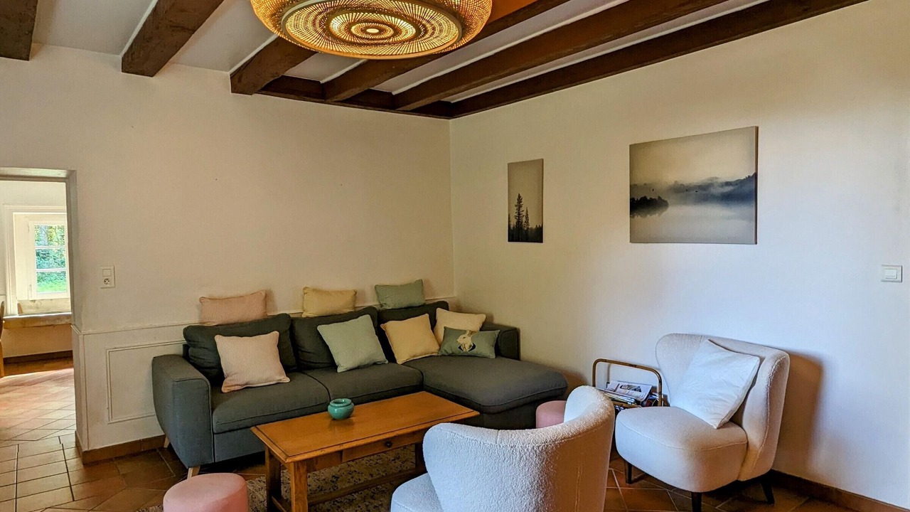 Photo of Livingroom in Saint-Loup-Nantouard