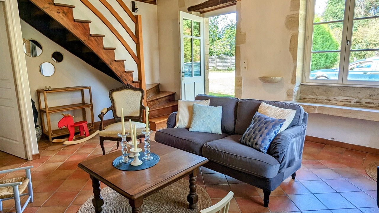 Photo of Livingroom in Saint-Loup-Nantouard