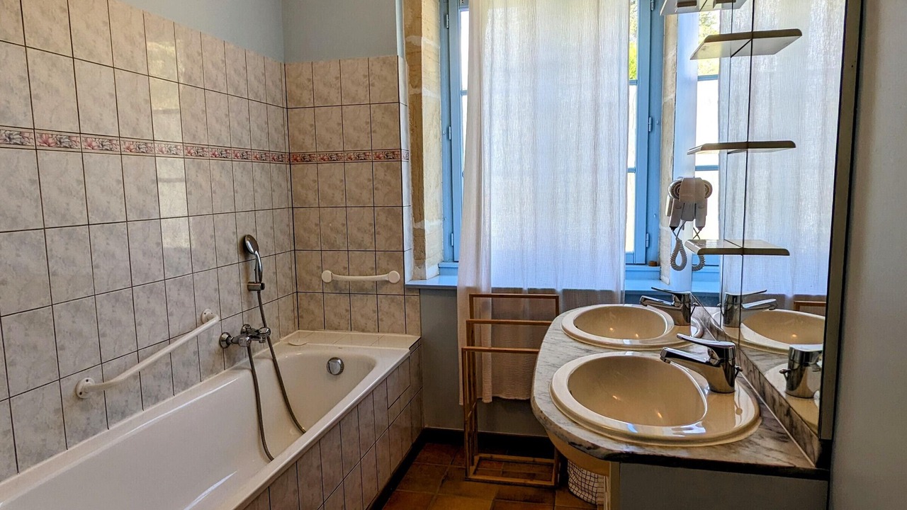 Photo of Bathroom in Saint-Loup-Nantouard