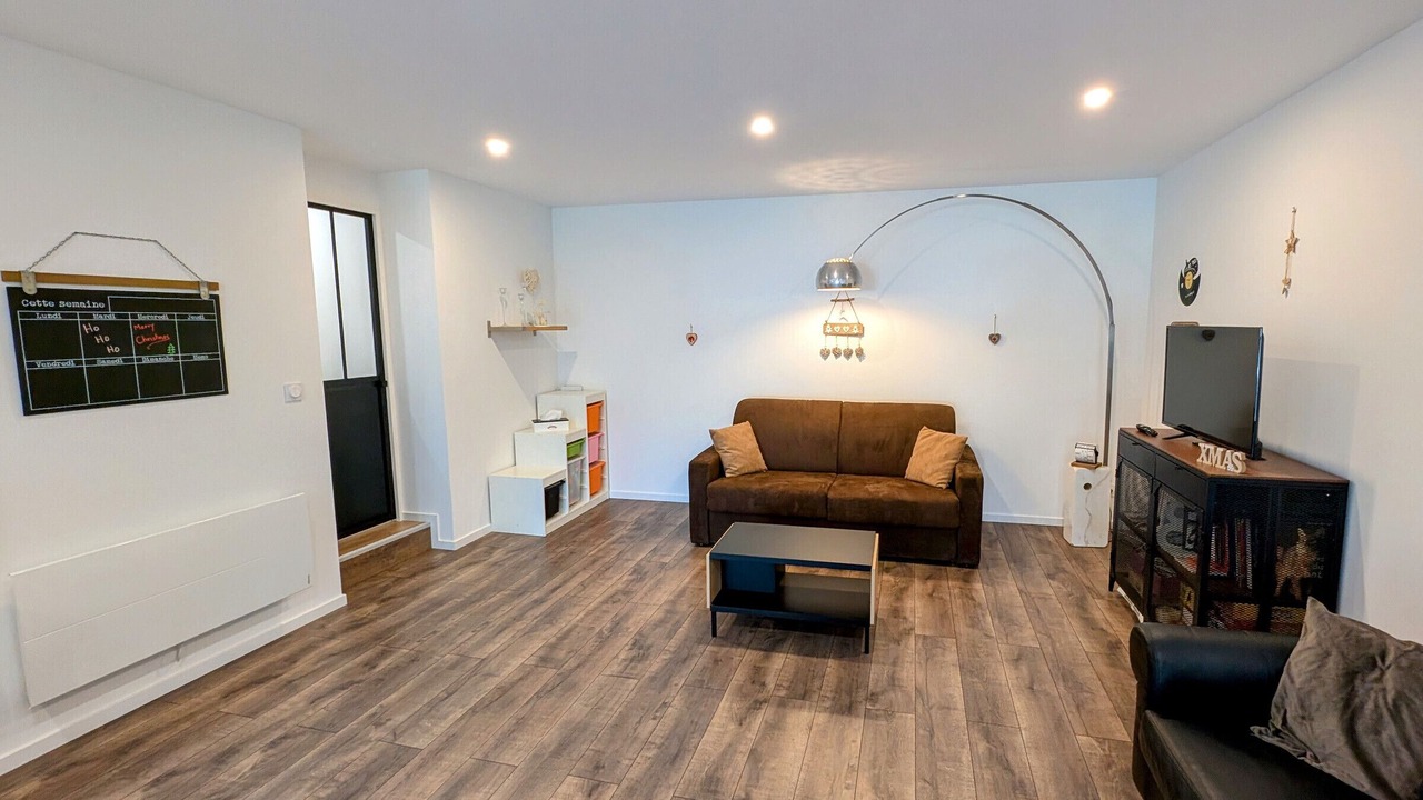 Photo of Livingroom in Chambornay-les-Pin