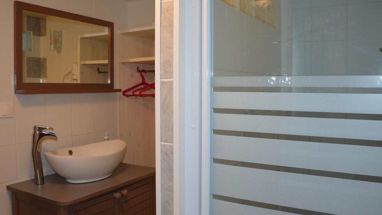 Photo of Bathroom in Francourt