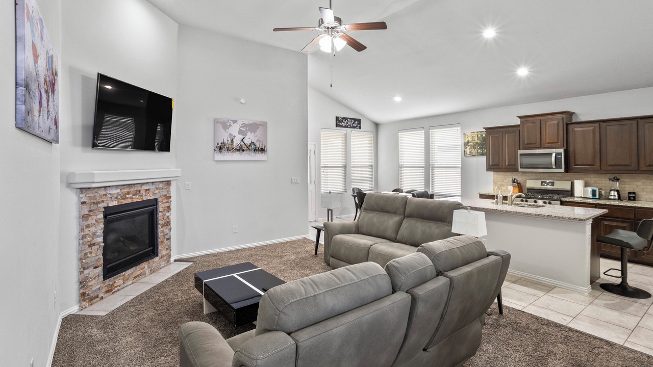 Photo of Livingroom in Midland