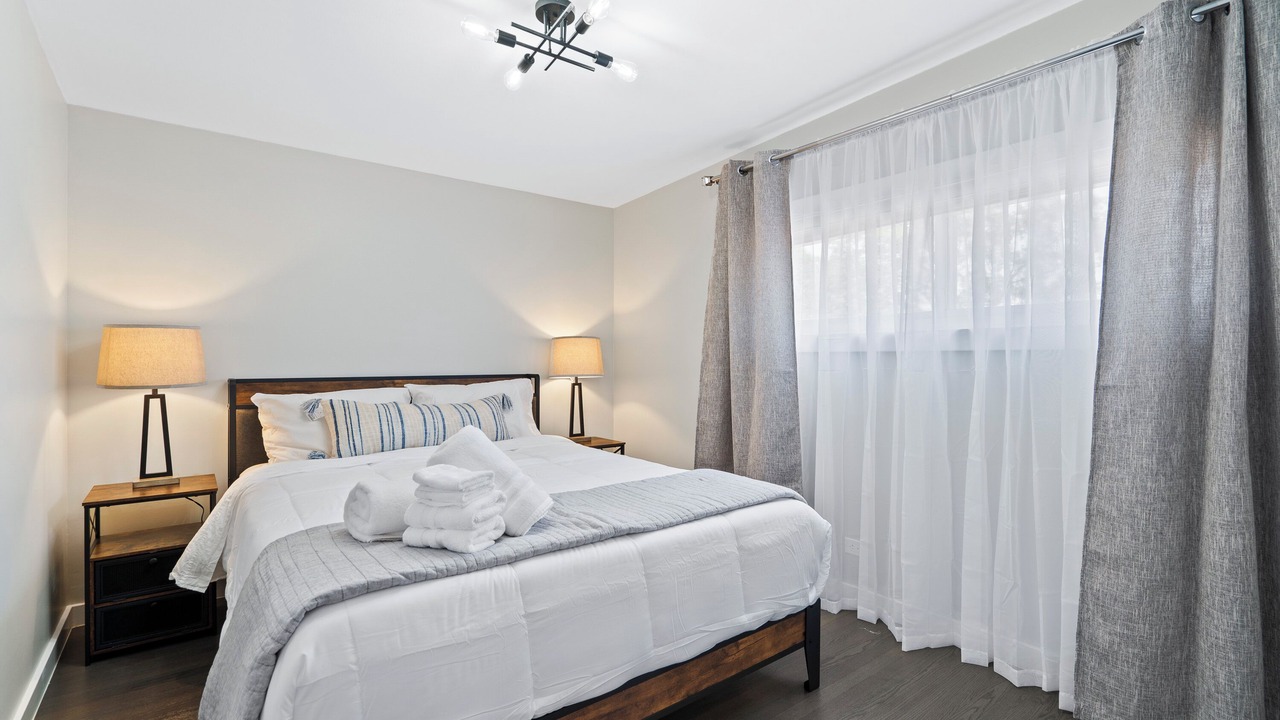Photo of Bedroom in Villa Park