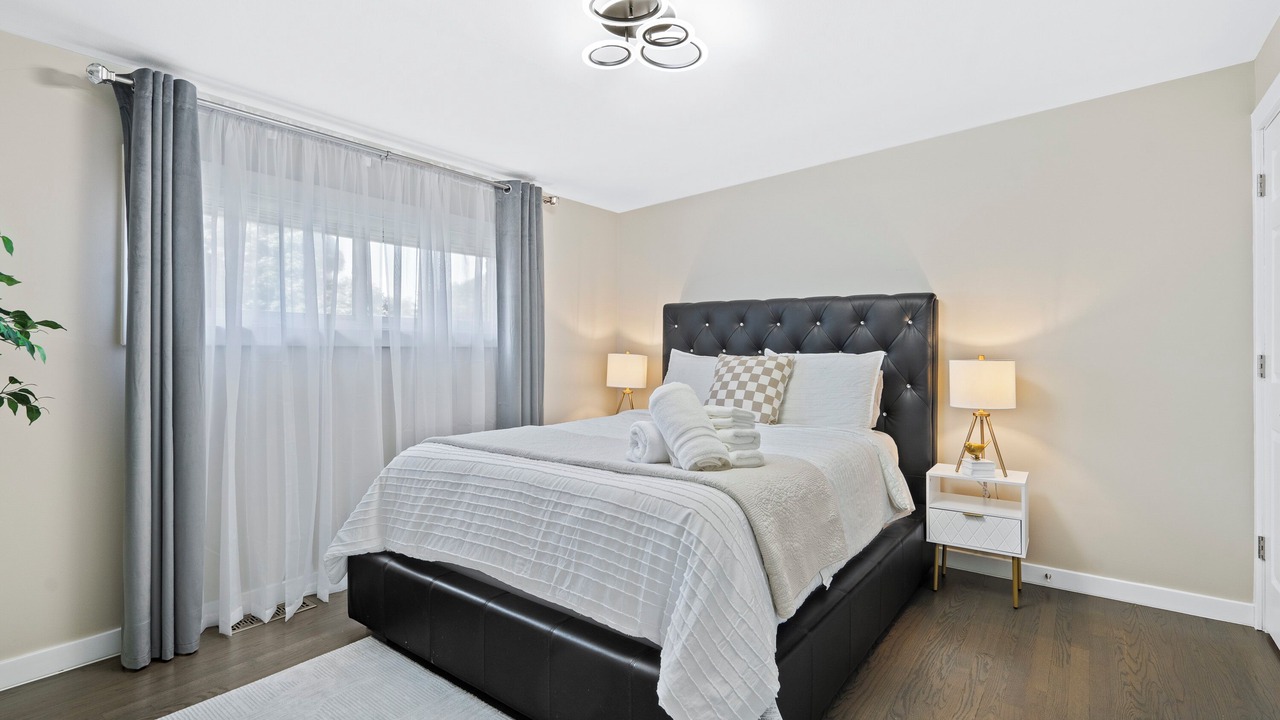 Photo of Bedroom in Villa Park