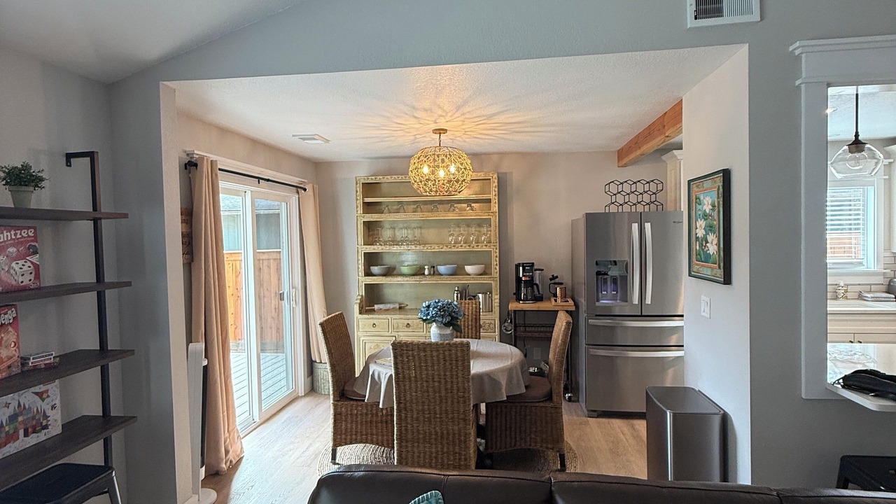 Photo of Livingroom in McKinleyville