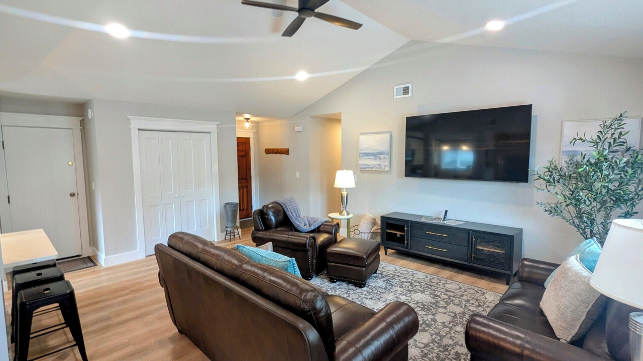 Photo of Livingroom in McKinleyville