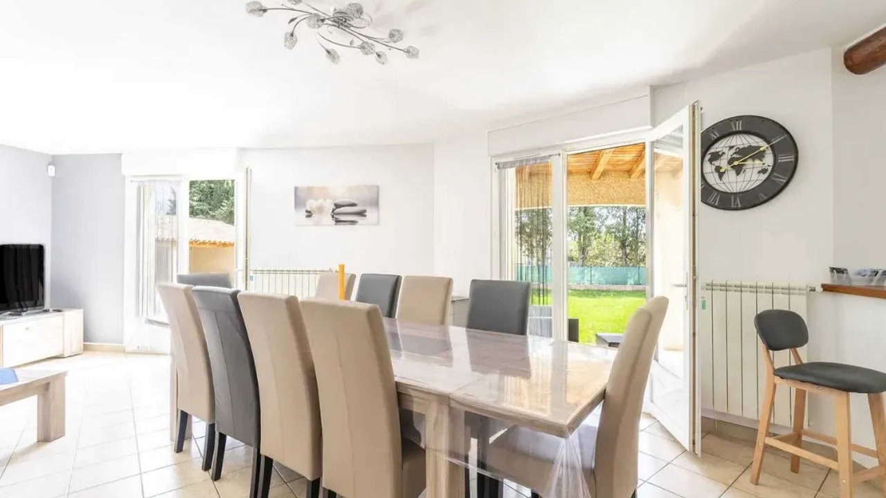 Photo of Livingroom in Saint-Laurent-La-Vernede