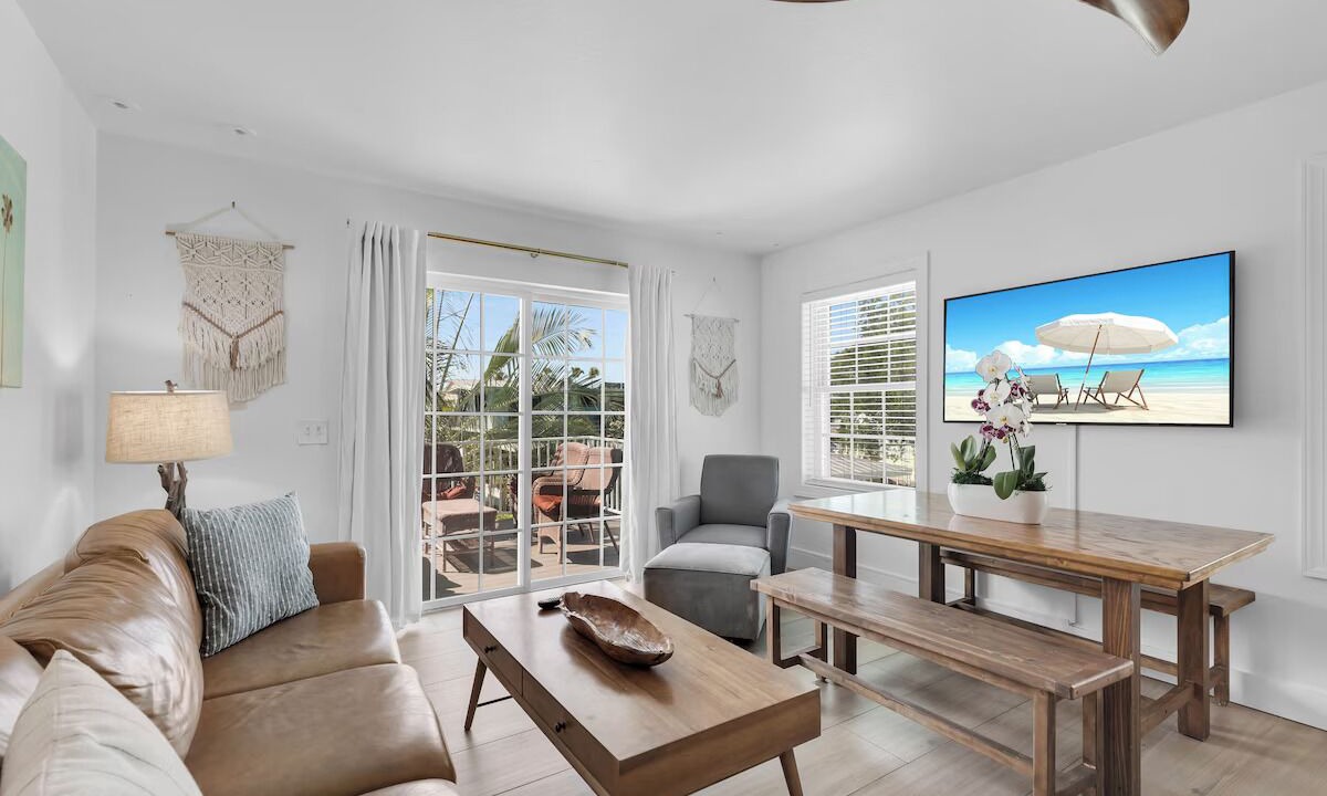 Photo of Livingroom in Layton