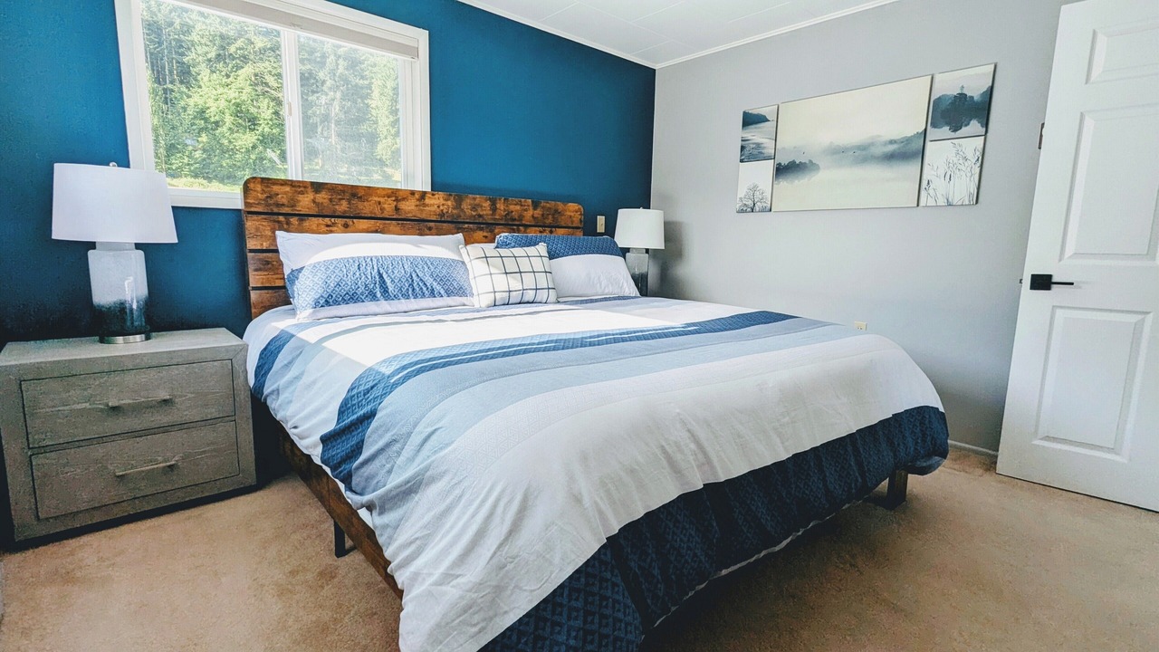 Photo of Bedroom in Oak Harbor