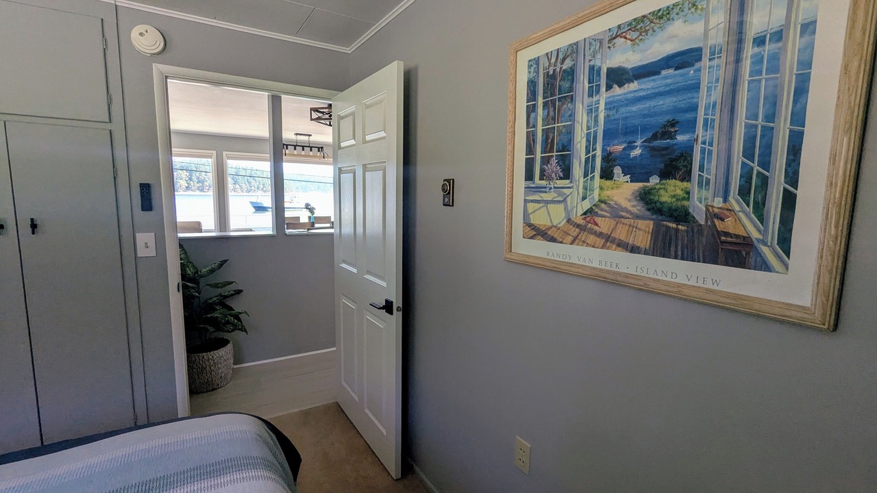 Photo of Bedroom in Oak Harbor