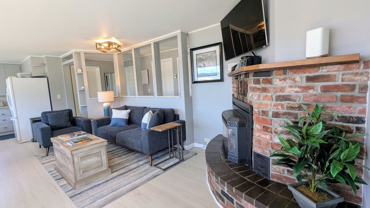 Photo of Livingroom in Oak Harbor