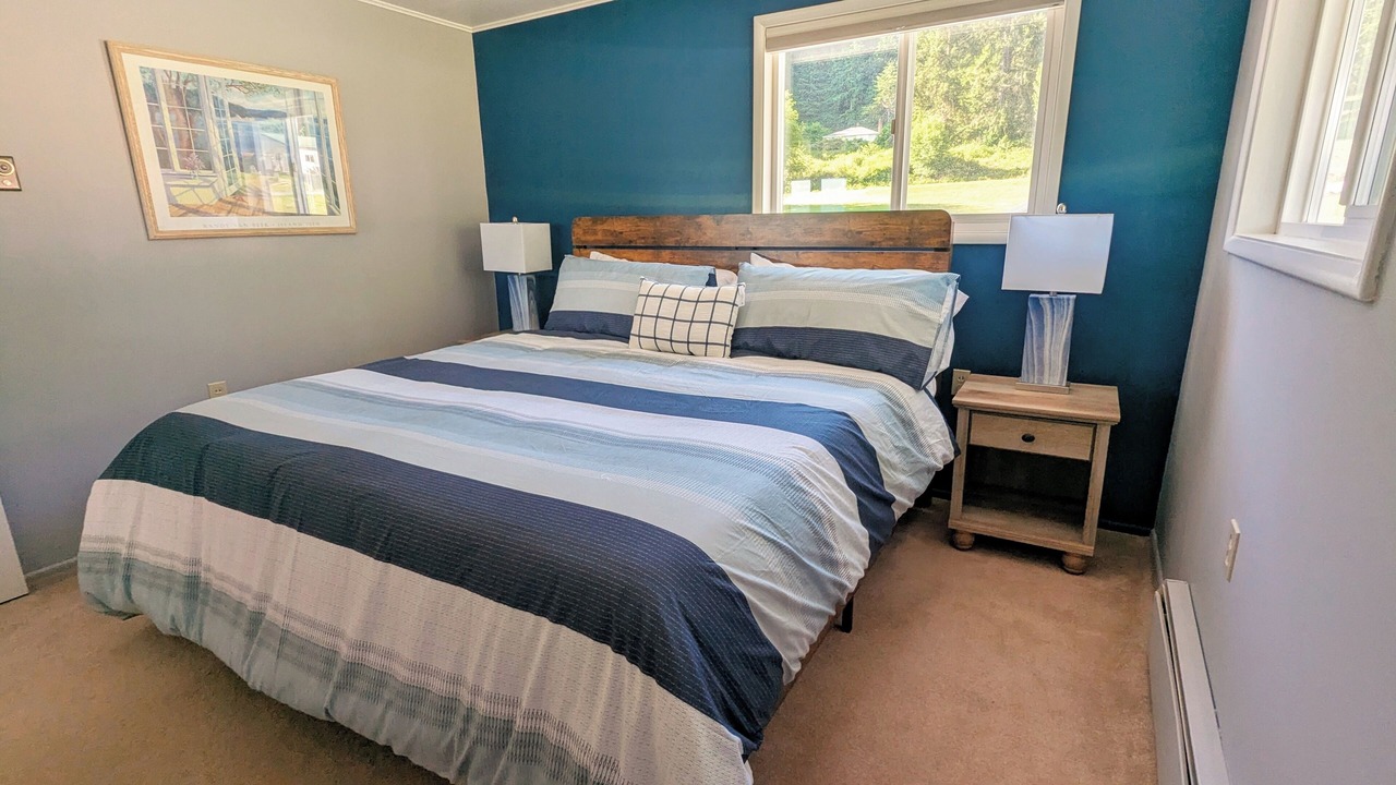 Photo of Bedroom in Oak Harbor