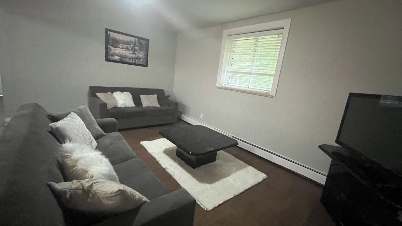 Photo of Livingroom in Burlington