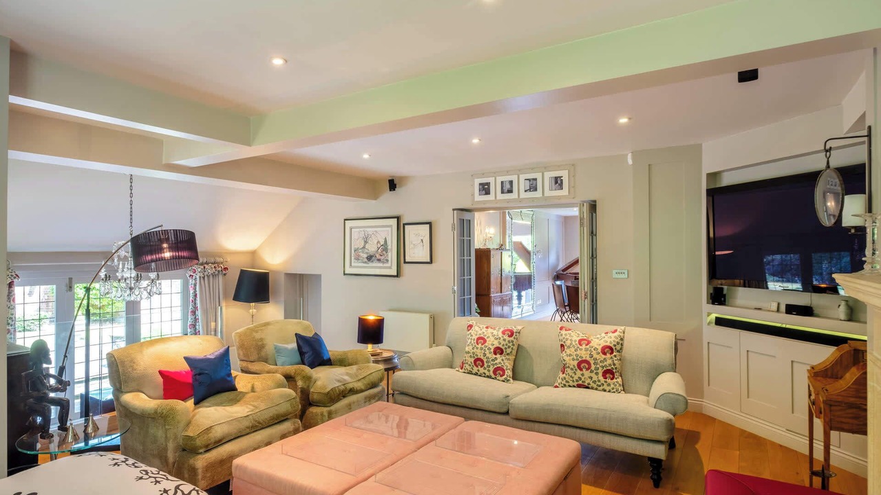 Photo of Livingroom in Sunningdale