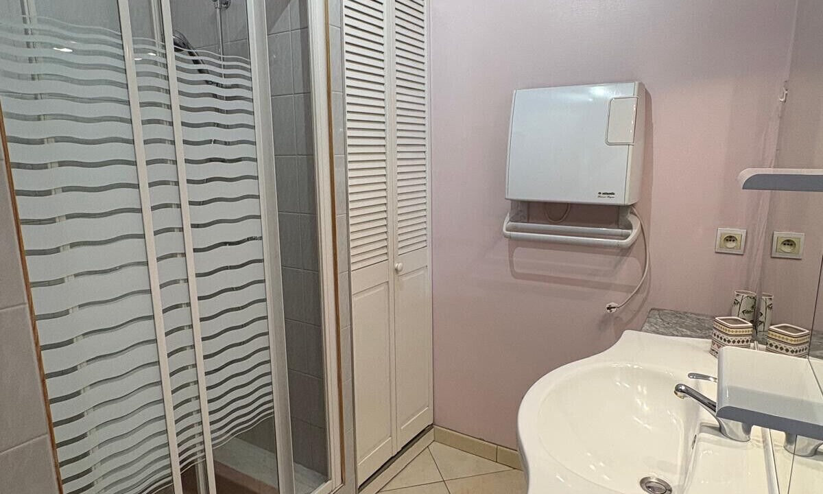 Photo of Bathroom in Saint-Cyprien Plage