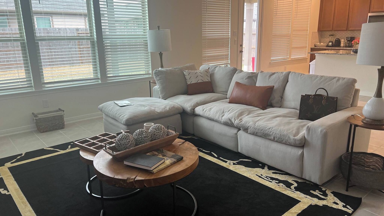 Photo of Livingroom in Iowa Colony