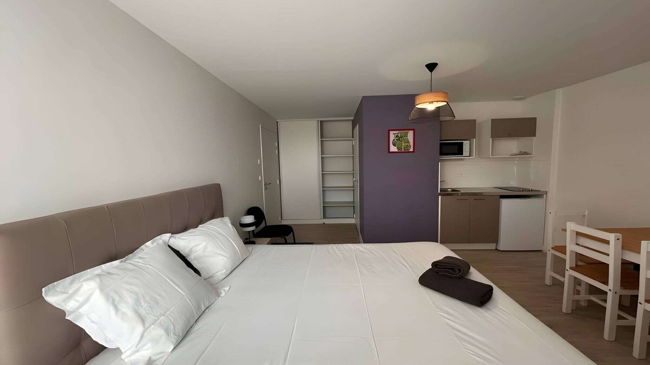 Photo of Others in Ballon