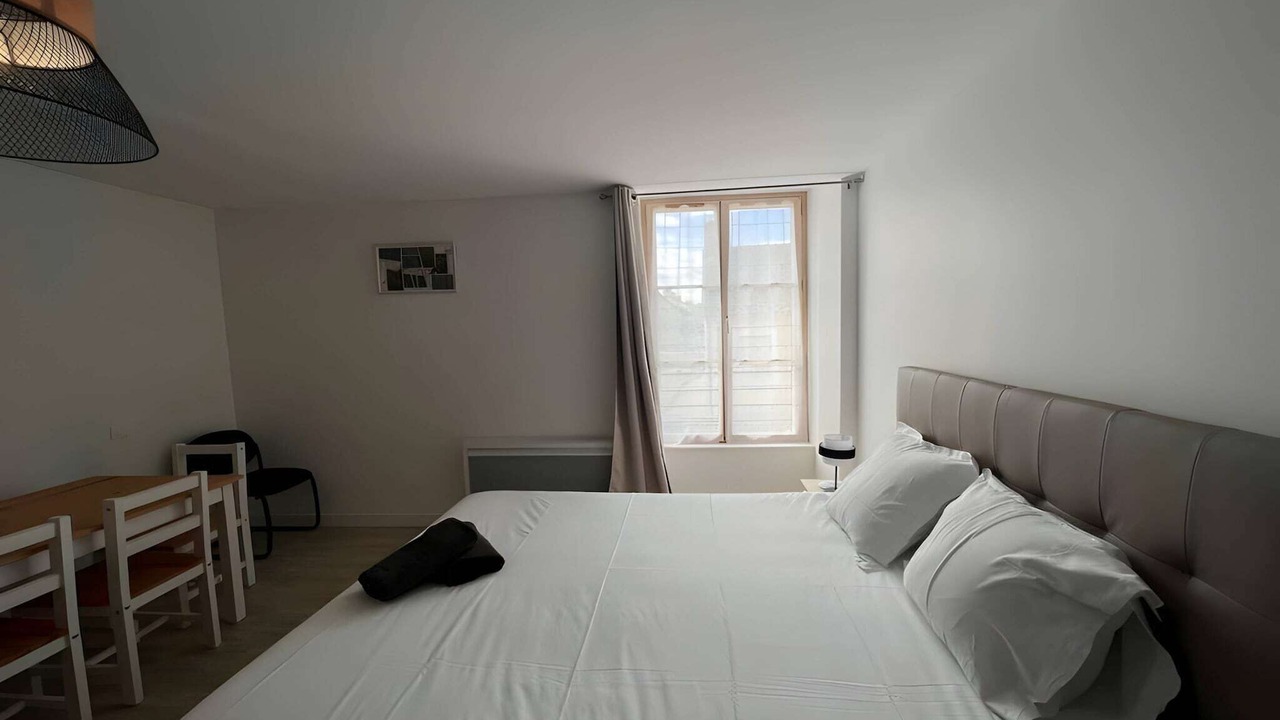 Photo of Others in Ballon