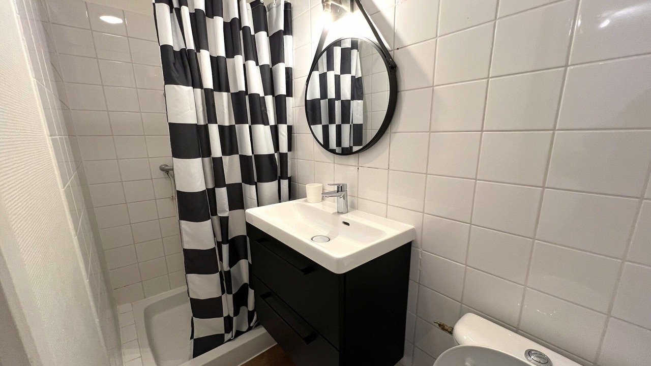 Photo of Bathroom in Liberation