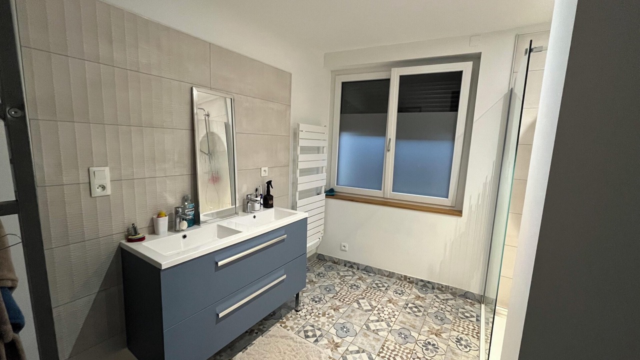Photo of Bathroom in North district