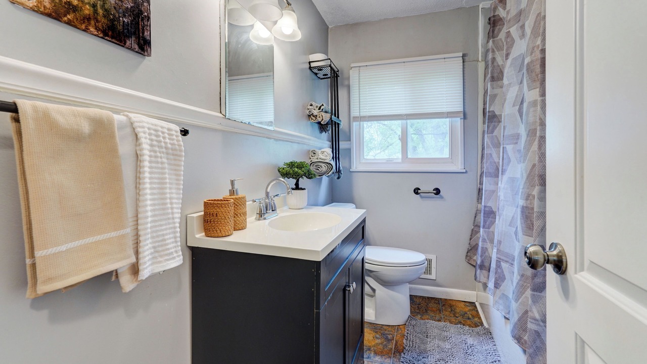 Photo of Bathroom in Ionia