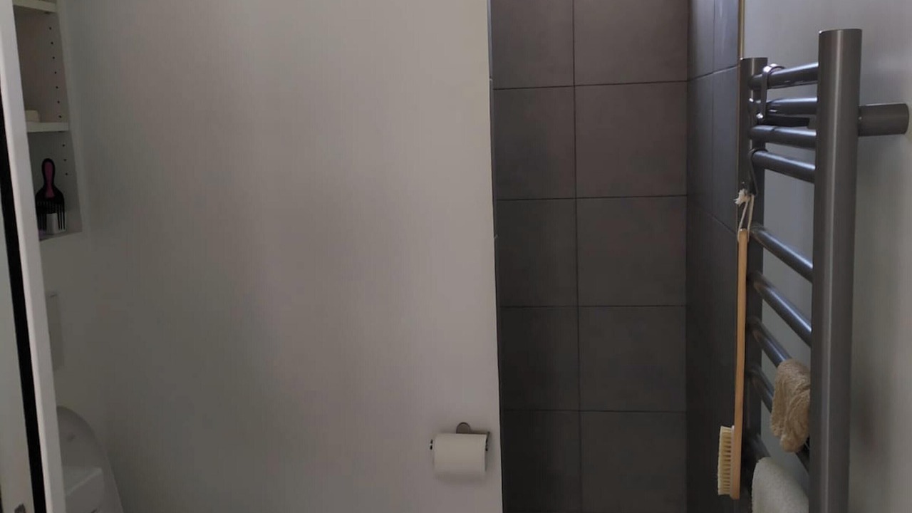Photo of Bathroom in Saint-Ouen